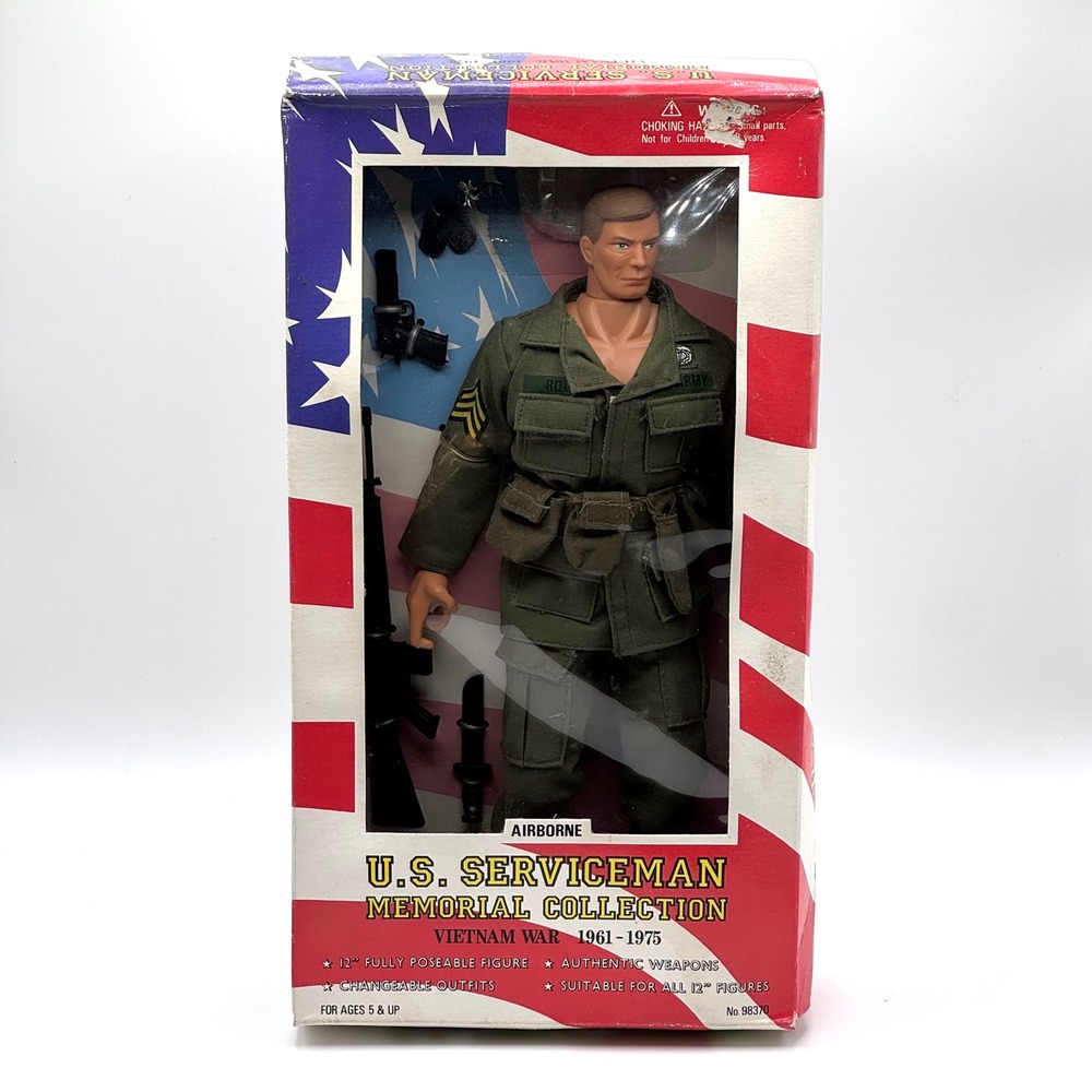 Airborne U.S. Serviceman Memorial Collection Soldiers of the World Figure